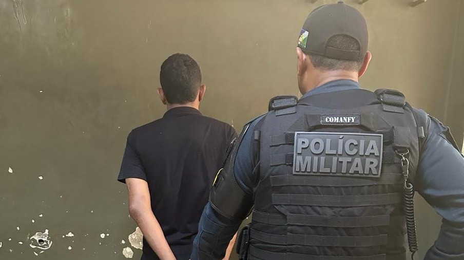 Prisão foi efetuada pelo 1° Batalhão da Polícia Militar (Foto: Divulgação) 