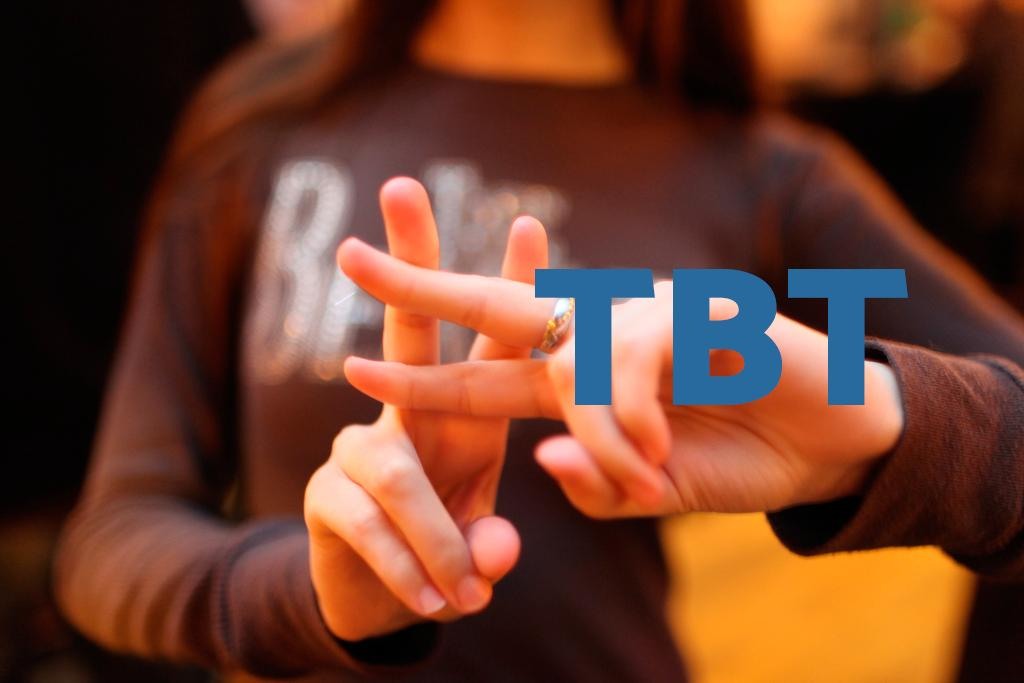 O que é TBT, BFF, YOLO? Descubra o que significam essas e outras hashtags  nas redes sociais - Positivo do seu jeito
