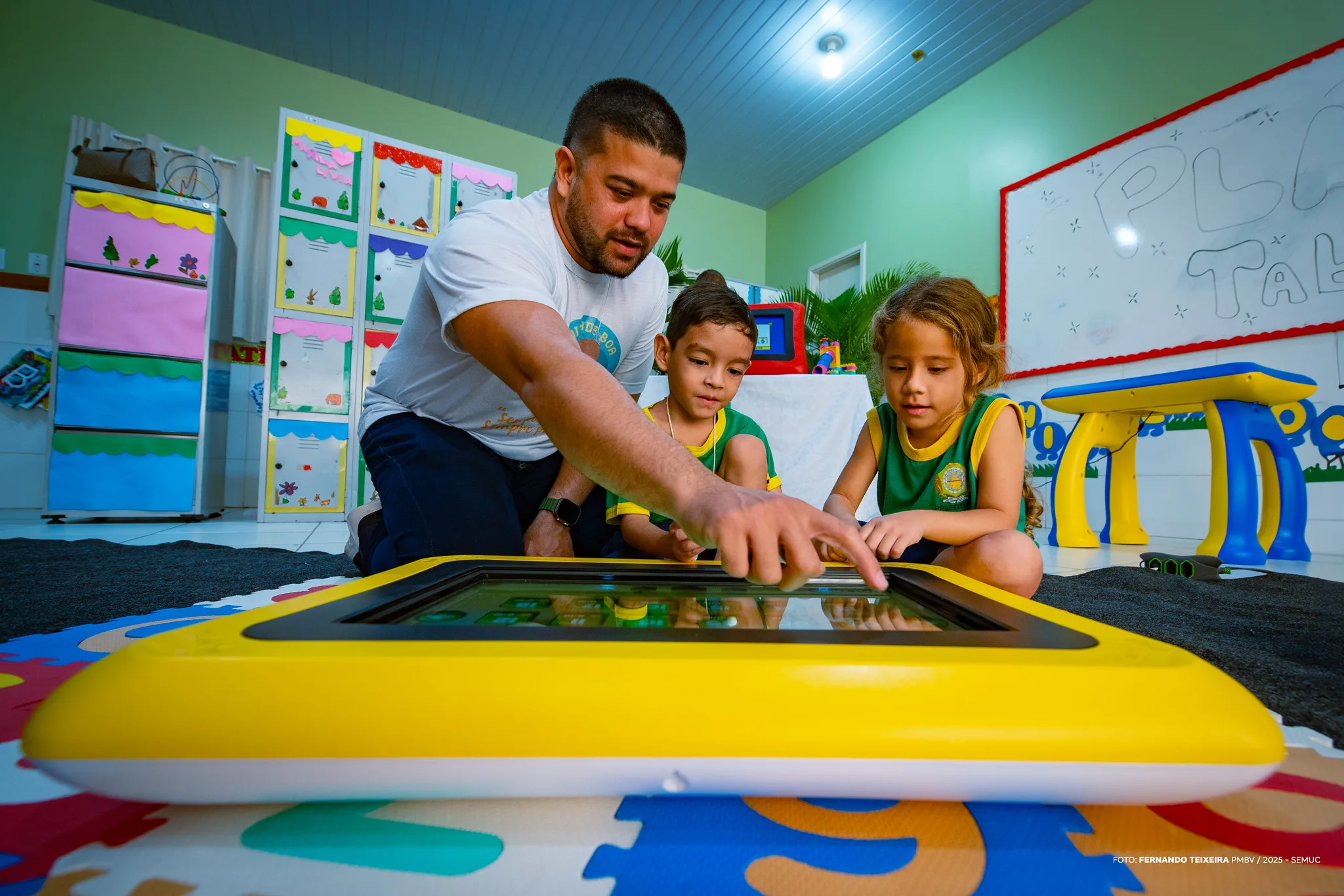 A tecnologia em sala de aula amplia as possibilidades de ensino e aprendizado. (Foto: PMBV)